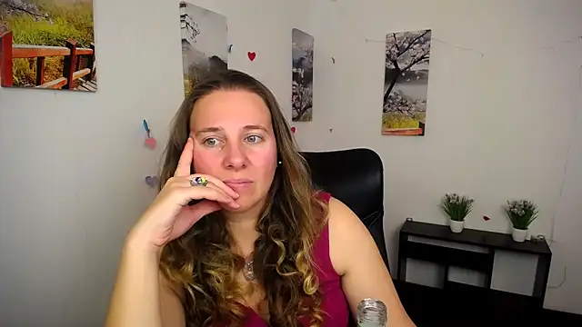 Darklure  online show from October 2025 01:52:01 PM