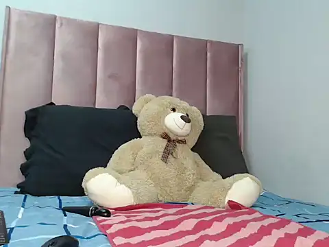 Abby 108 online show from December 2025 08:41:02 PM