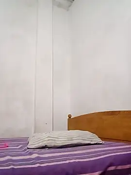 Snapshot of Slllll_Couple00 chatting on November 2025 01:37:02 PM Slllll Couple00 online show from November 2025 01:37:02 PM