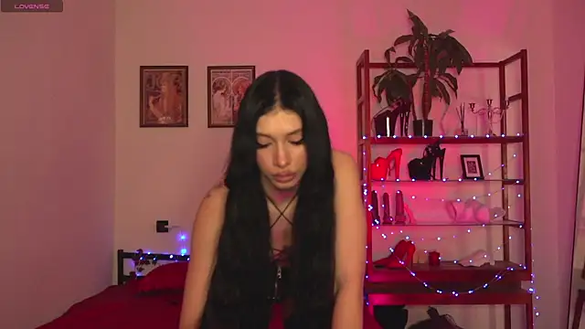 Snapshot of Olivia_Faye chatting on July 2026 06:19:01 PM Olivia Faye online show from July 2026 06:19:01 PM
