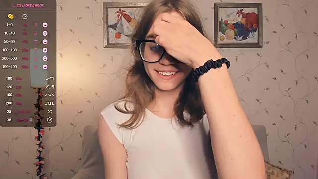 JoanBaggott online show from October 2025 08:05:01 PM