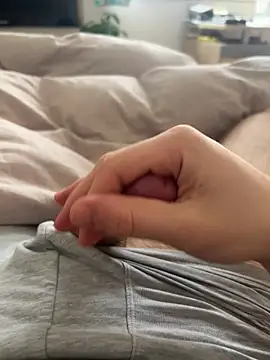 yourfavDick02 online show from February 2026 01:23:01 PM