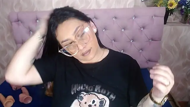 Snapshot of Naomi_Braunx chatting on November 2025 01:11:01 PM Naomi Braunx online show from November 2025 01:11:01 PM