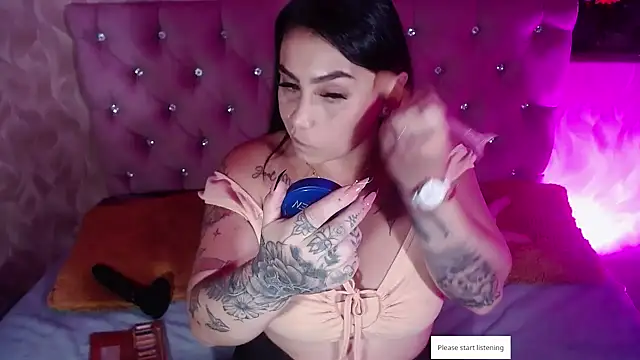 Naomi Braunx online show from September 2025 08:31:01 PM