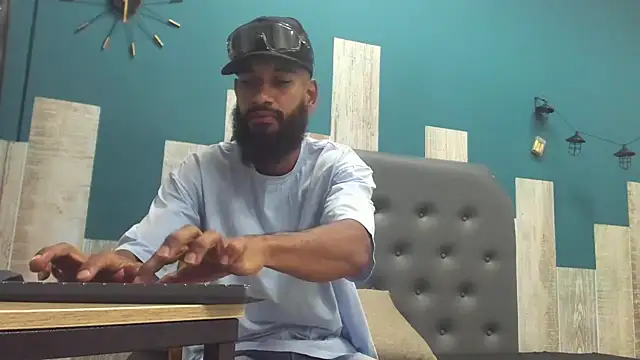 Damian Shakur online show from November 2025 12:20:01 PM