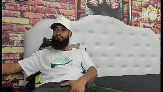 Snapshot of Damian_Shakur chatting on April 2026 01:52:02 PM Damian Shakur online show from April 2026 01:52:02 PM