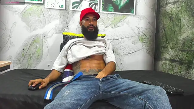 Snapshot of Damian_Shakur chatting on May 2026 02:40:02 AM Damian Shakur online show from May 2026 02:40:02 AM