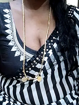 Snapshot of shobini chatting on October 2025 03:55:02 PM shobini online show from October 2025 03:55:02 PM