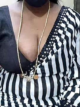 Snapshot of shobini chatting on November 2025 06:41:01 AM shobini online show from November 2025 06:41:01 AM