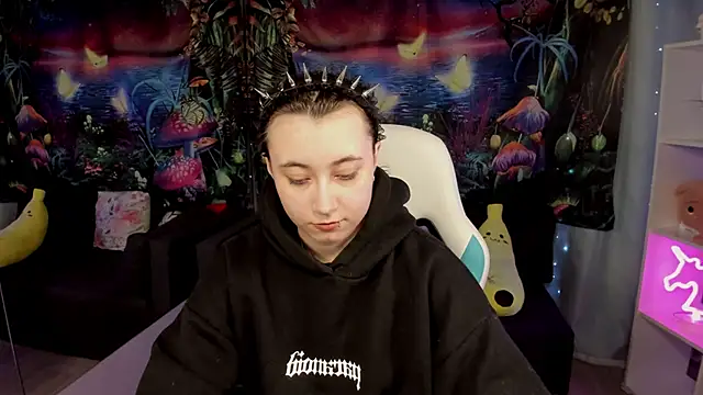 ClaraParks online show from April 2026 07:45:01 AM