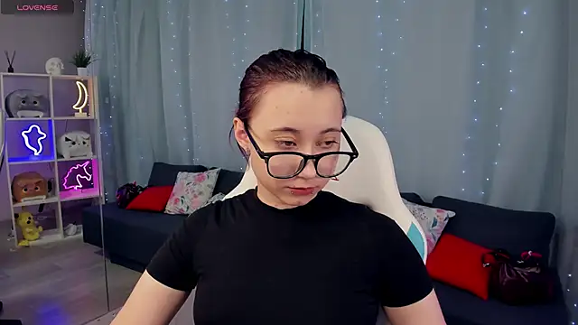 ClaraParks online show from December 2025 07:04:02 PM