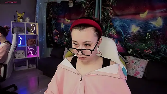 ClaraParks online show from March 2026 07:10:02 PM