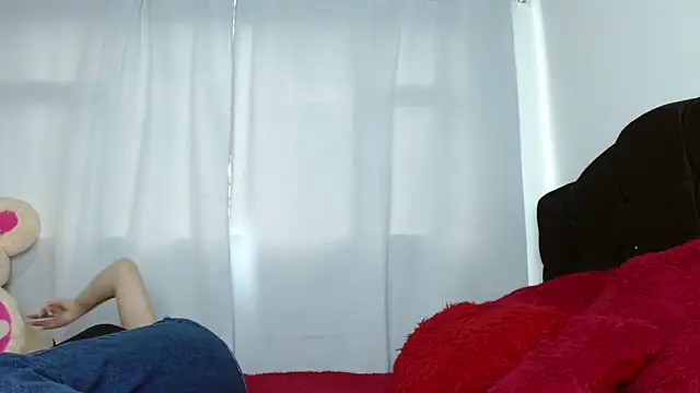 Charlothe Wright online show from October 2025 05:57:02 PM