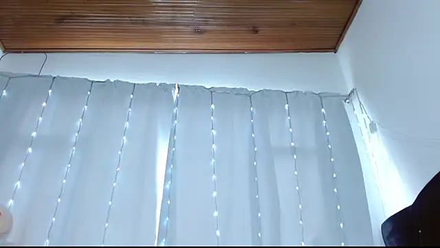 Charlothe Wright online show from May 2026 05:51:01 PM