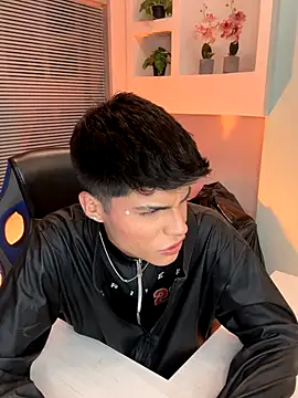 Dulcey  online show from October 2025 04:33:01 AM