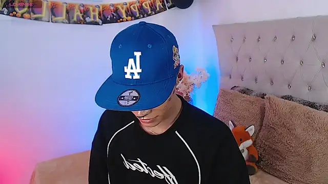 Dulcey  online show from October 2025 04:00:01 AM