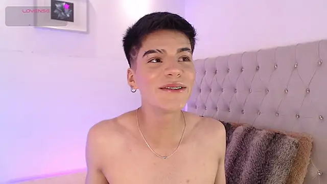 Dulcey  online show from November 2025 10:35:02 PM