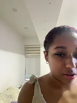  Zahara  online show from May 2026 10:57:01 PM