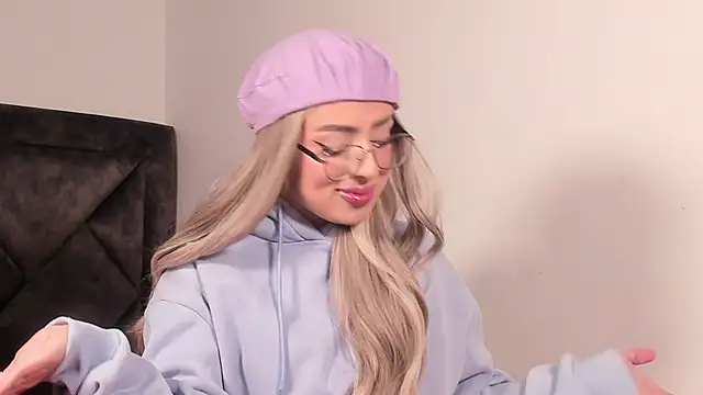 Snapshot of SamanthaRivas_ chatting on September 2025 01:30:01 AM SamanthaRivas online show from September 2025 01:30:01 AM