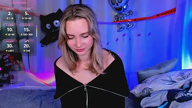 EllaBloom online show from October 2025 03:44:02 PM