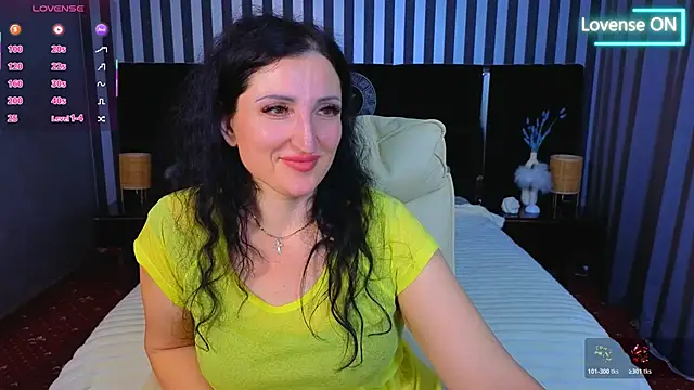 MissRossi online show from November 2025 07:47:01 PM