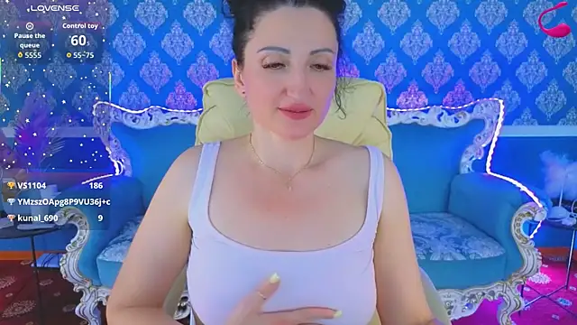 Snapshot of MissRossi chatting on June 2026 07:30:01 AM MissRossi online show from June 2026 07:30:01 AM