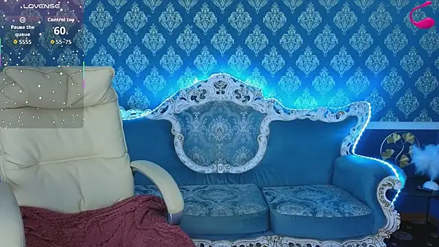 Snapshot of MissRossi chatting on June 2026 07:37:02 PM MissRossi online show from June 2026 07:37:02 PM