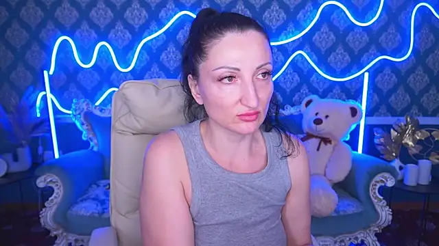 Snapshot of MissRossi chatting on October 2025 12:50:02 PM MissRossi online show from October 2025 12:50:02 PM