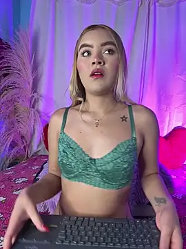 Snapshot of Miaa_rosses3 chatting on February 2026 05:40:01 AM Miaa rosses3 online show from February 2026 05:40:01 AM