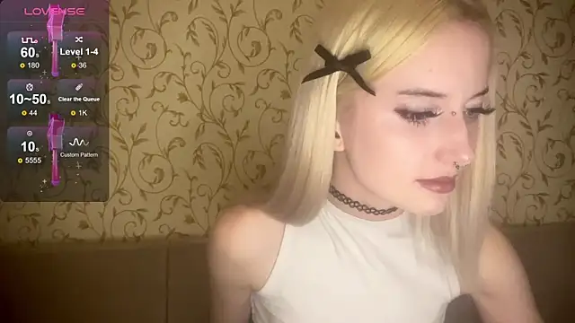 kittywithu online show from October 2025 05:23:02 PM