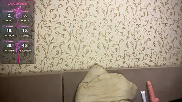 kittywithu online show from October 2025 05:25:02 PM