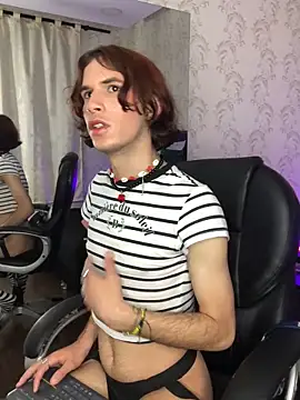 danny rios20 online show from October 2025 12:58:02 PM