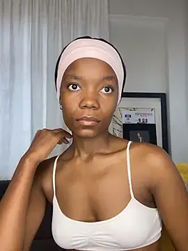 prettydollyy online show from March 2026 07:25:01 AM