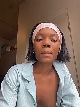prettydollyy online show from April 2026 09:43:02 AM