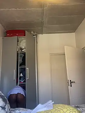 prettydollyy online show from July 2026 10:01:01 AM