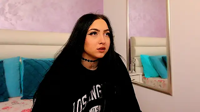 Snapshot of SweetySasha18 chatting on December 2025 06:09:01 PM SweetySasha18 online show from December 2025 06:09:01 PM