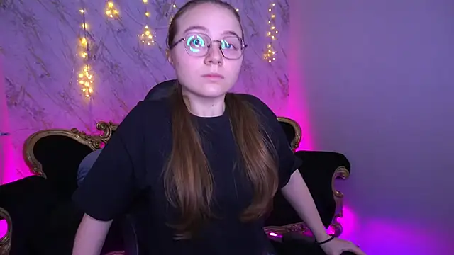 ArrinaWairr online show from February 2026 08:45:01 AM