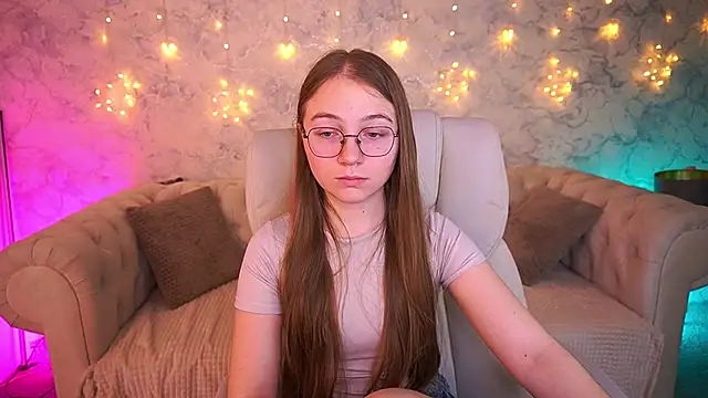 ArrinaWairr online show from March 2026 07:45:01 AM