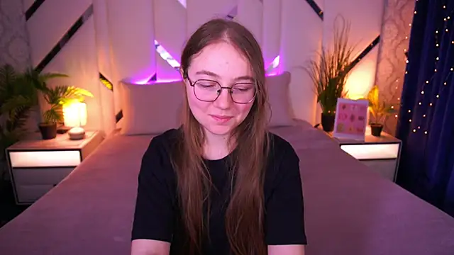 ArrinaWairr online show from February 2026 08:58:01 AM