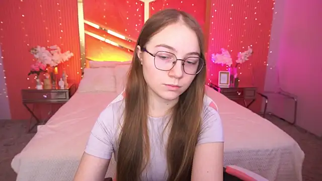 ArrinaWairr online show from February 2026 08:58:02 AM