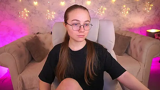 ArrinaWairr online show from March 2026 07:30:02 AM