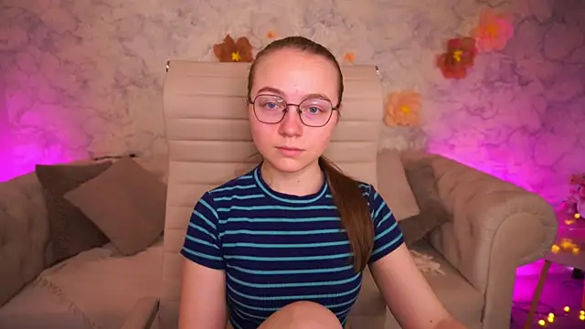 ArrinaWairr online show from May 2026 07:05:01 AM