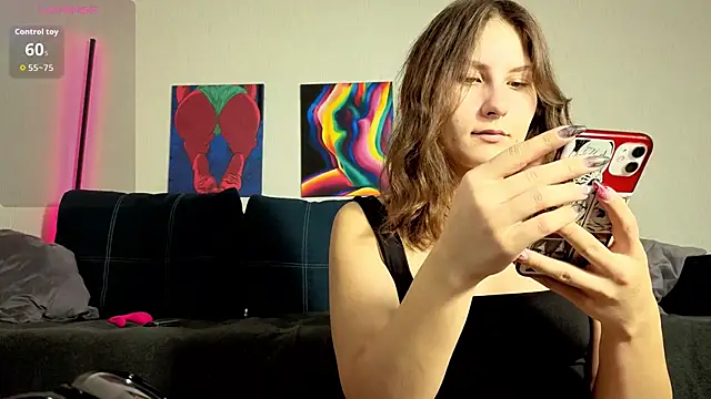 TrixiBell online show from November 2025 04:16:01 AM