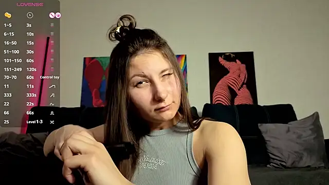 TrixiBell online show from March 2026 04:27:02 AM