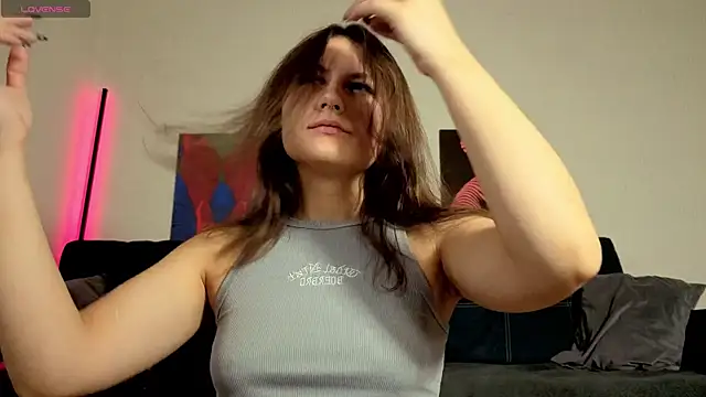 TrixiBell online show from November 2025 04:56:02 AM