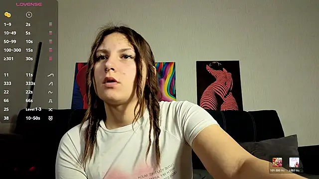 TrixiBell online show from May 2026 04:41:02 AM