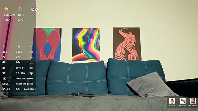 TrixiBell online show from April 2026 04:03:01 AM