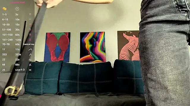 TrixiBell online show from February 2026 04:13:01 AM