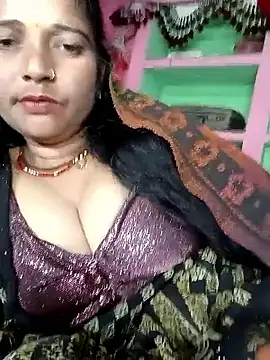 Cutreet online show from December 2025 10:13:01 PM