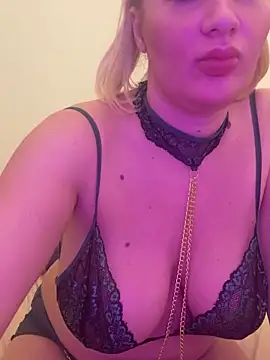 NellyExtraa online show from November 2025 08:36:02 PM